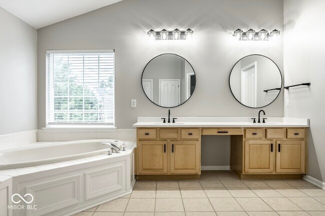 Building Photo - 7533 Prairie View Dr