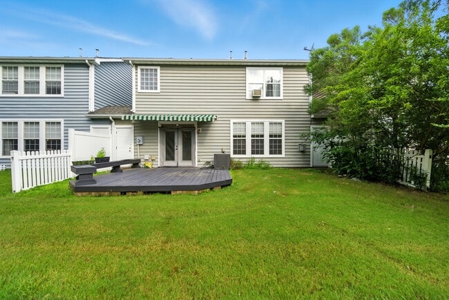 Building Photo - 3018 Silver Charm Cir