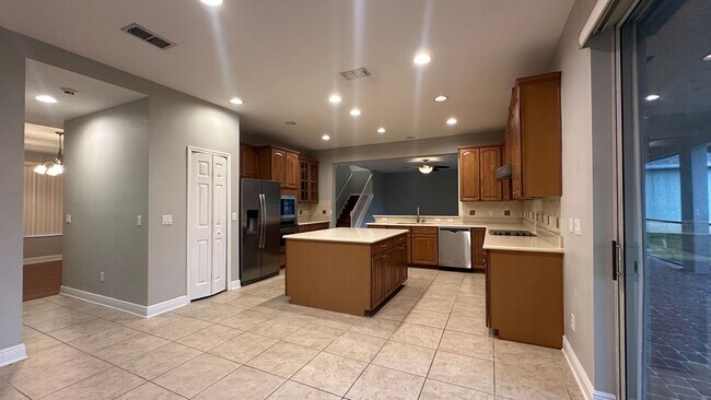 Building Photo - 418 Brentwood Club Cove