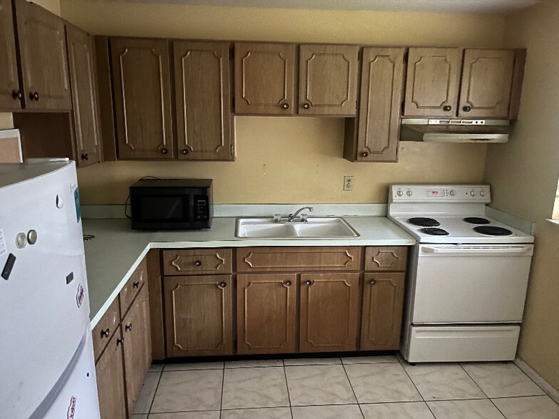 Building Photo - 1900 S Kanner Hwy