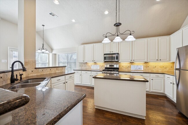 Building Photo - 11819 Amyford Bend