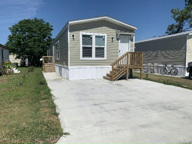 Building Photo - New & Ready for You! $299 First month's rent!