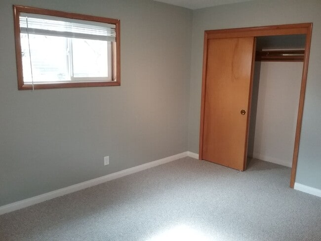 Building Photo - Updated Three Bedroom Home in Keizer