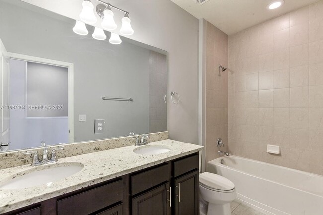 Building Photo - 1101 Banyan Dr