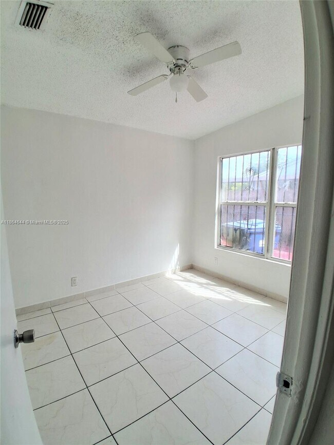 Building Photo - 20769 NW 41st Ave