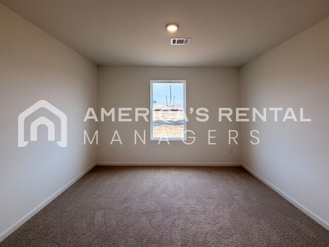 Building Photo - One-Month Free Move-in Special! New Construction Home for Rent in Tuscaloosa, AL! Sign a 13-month...