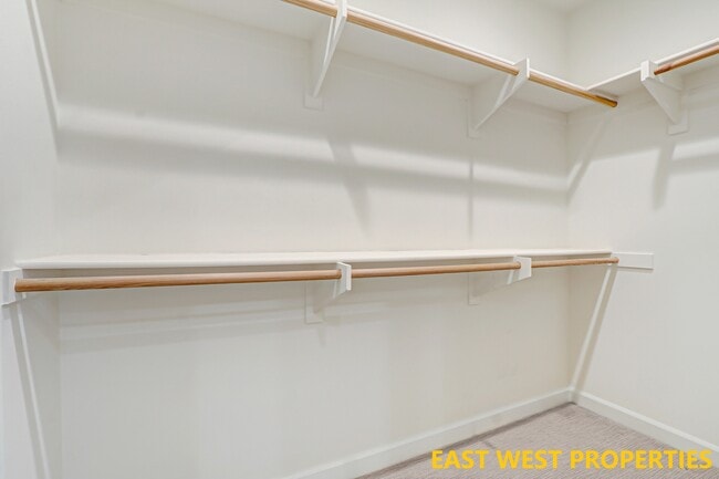 Building Photo - 117 Soaring Eagle