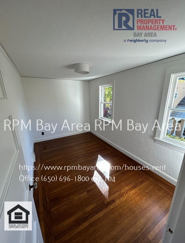 Building Photo - Luxury Family Oasis with Pool in San Mateo...