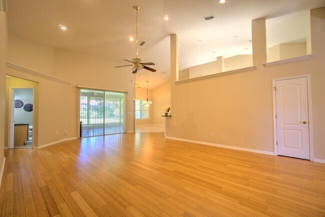 Building Photo - 1577 Cherry Ridge Dr