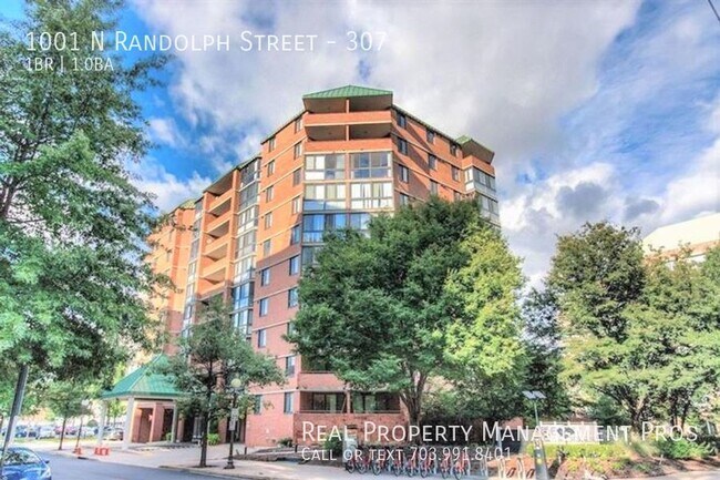 Primary Photo - Pristine Ballston Condo with Sunroom- Inte...