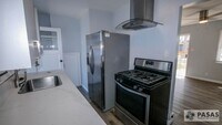 Building Photo - Beachside Living – Stylish 1BR with Washer...