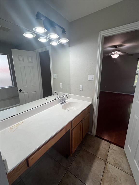 Building Photo - 3809 Top Rock Ln