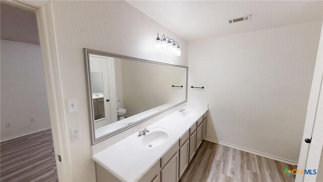 Building Photo - 212 Sims Ridge Dr