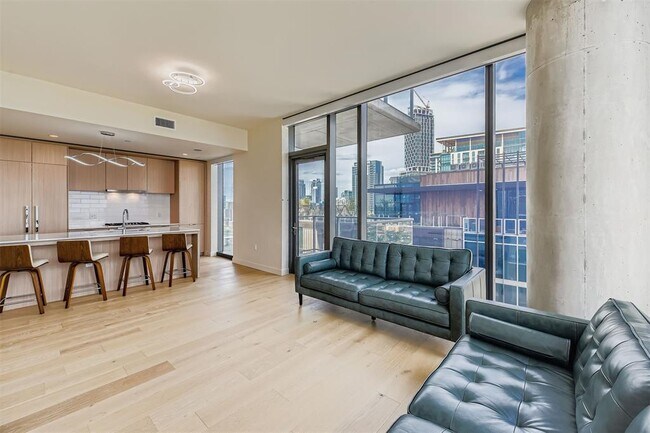 Building Photo - 44 East Ave