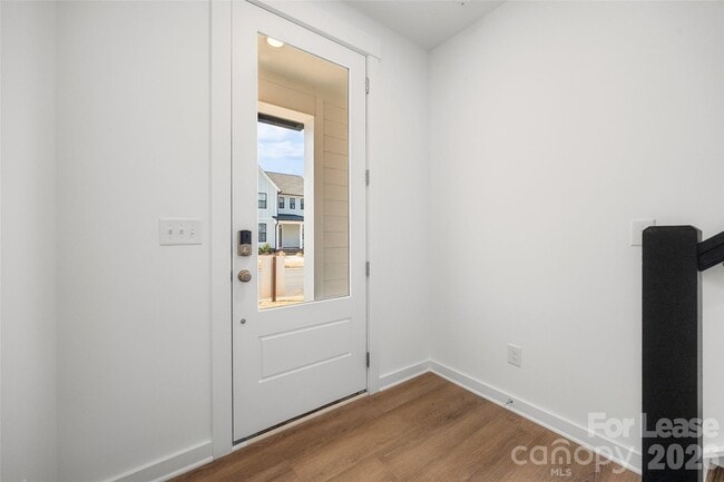 Building Photo - 7216 Westrow Ave