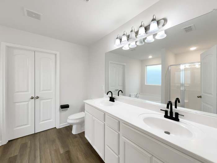 Building Photo - 203 Fount Hackney Ln