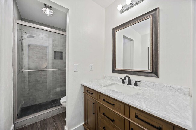 Building Photo - 22419 Deville Dr