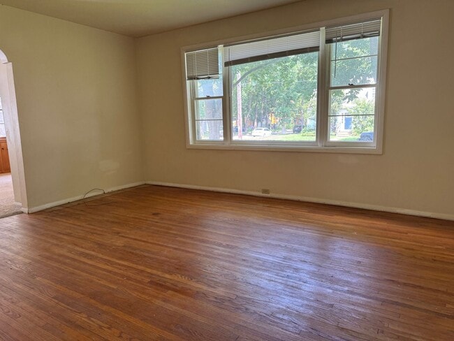 Building Photo - 721 W Olin Ave