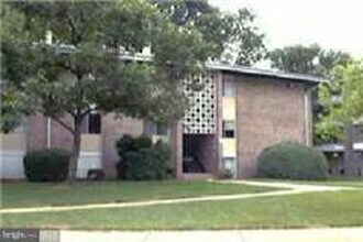 Building Photo - 512 Wilson Bridge Dr