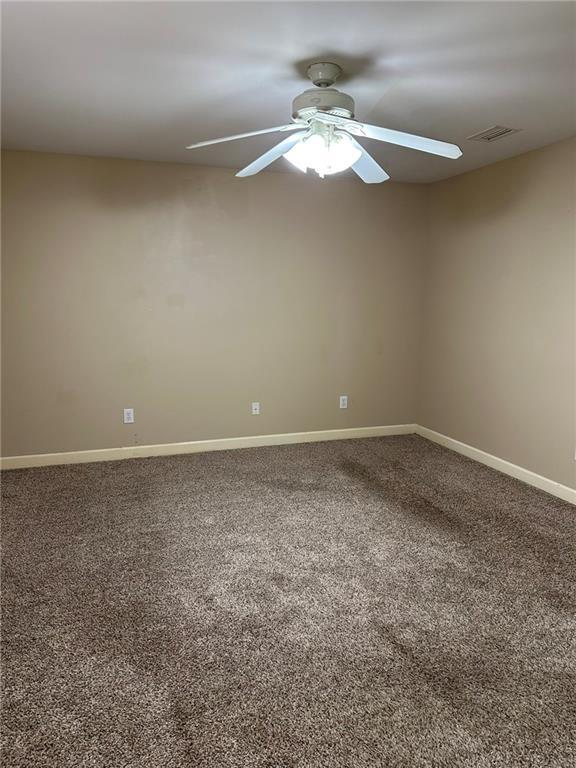 Building Photo - 231 Lakeview Dr