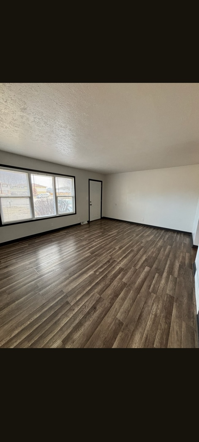 Building Photo - 2408 New Haven Ct