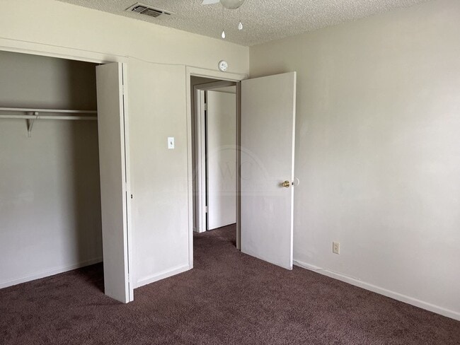 Building Photo - 2103 Omega Cir