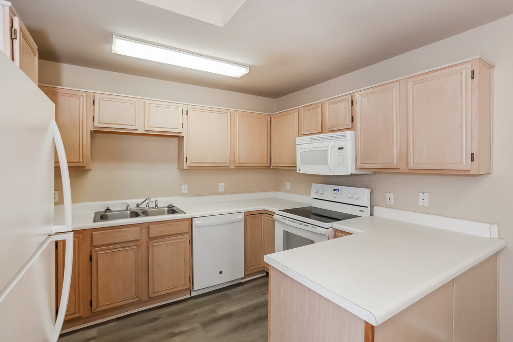 Building Photo - 8600 Cove Meadow Ln