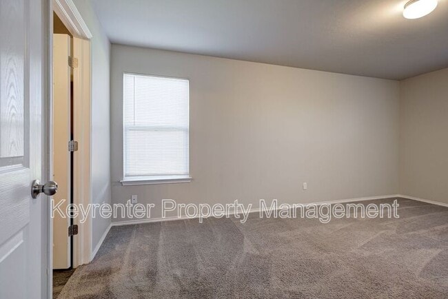 Building Photo - 209 SE 4th St