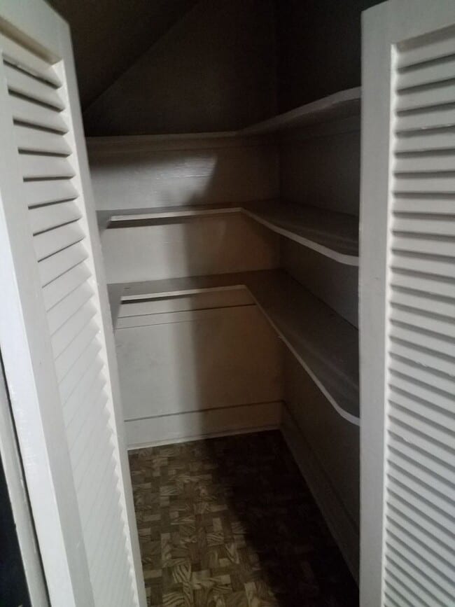 Building Photo - nre1633