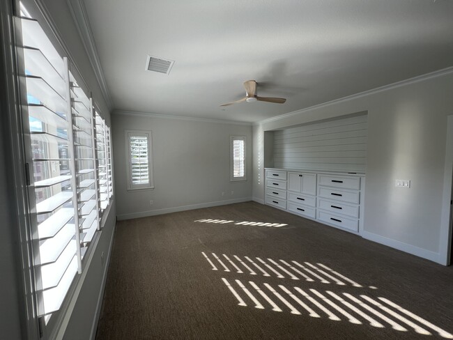 Large Primary bedroom with great windows and lots of light - 34189 Hourglass St