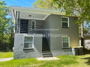Building Photo - 1002 Lawrence St