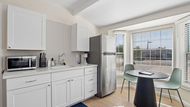 Building Photo - 2929 N 55th Pl