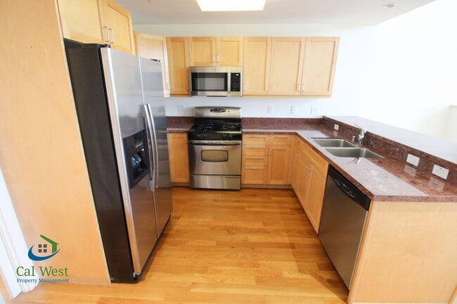 Building Photo - $2,995 - 350 N. Second Street, # 325-2 Bed...