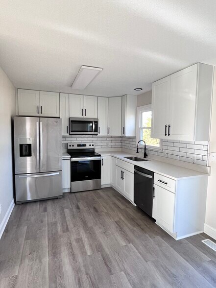 Kitchen - 2120 Chatham St