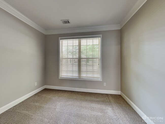 Building Photo - 632 Talon View Ct