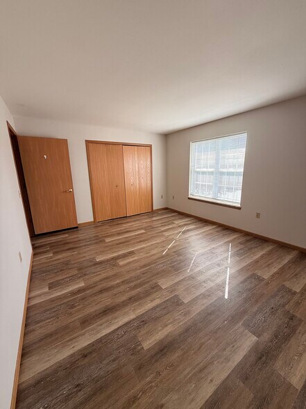 Building Photo - 201 Kearney Way