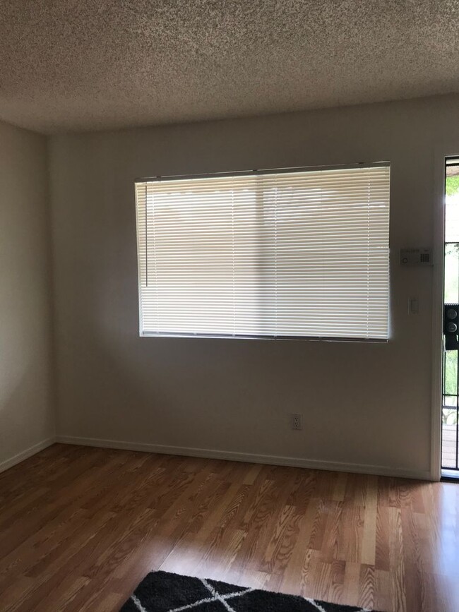 Building Photo - One Bedroom Tempe Condo $1,100.00 Near ASU...