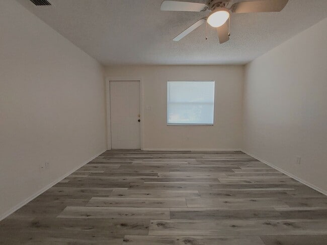 Building Photo - 3732 County Line Rd