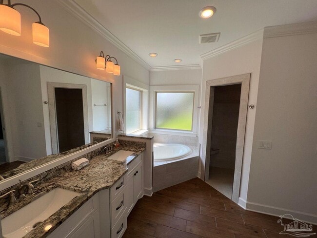 Building Photo - 5148 Sandy Shores Dr