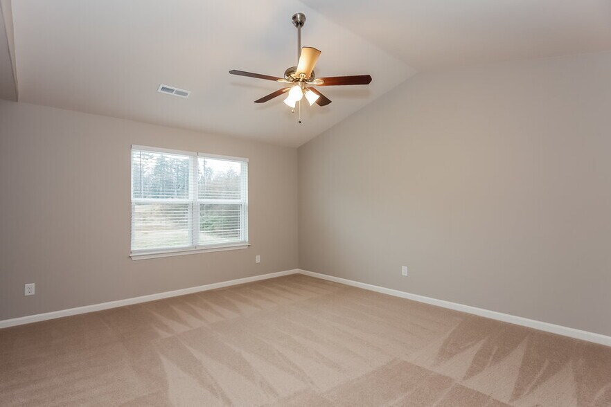 Building Photo - 9009 Sharpes Cir