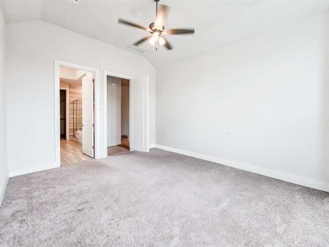 Building Photo - 5645 Bellissima Way