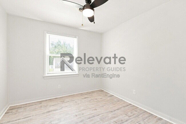 Building Photo - 2212 Drummond Dr