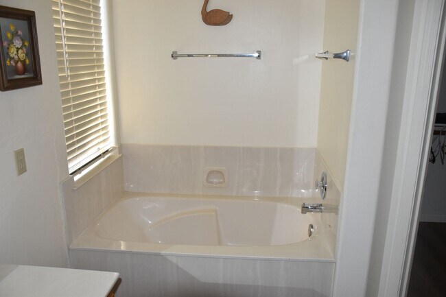 Building Photo - Furnished 3 Bedroom Home in Foothills with...