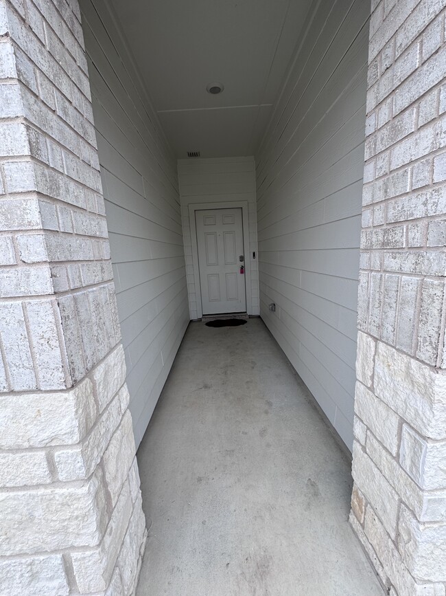 Building Photo - 1104 Prairie Clover Rd