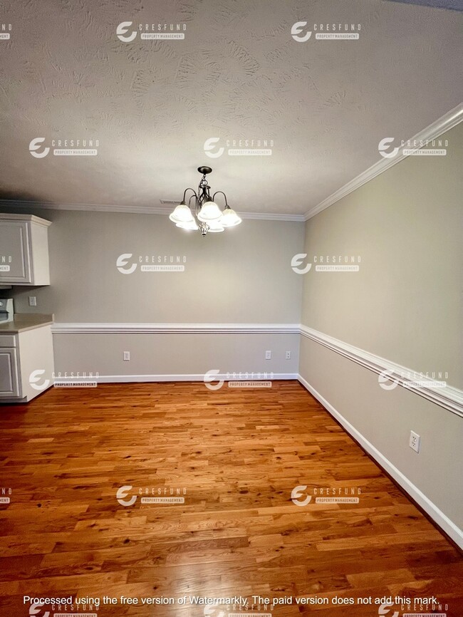 Building Photo - Freshly Painted 2 Bed 2 Bath Condo