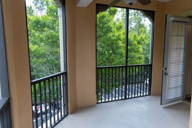 Building Photo - 501 Mirasol Cir