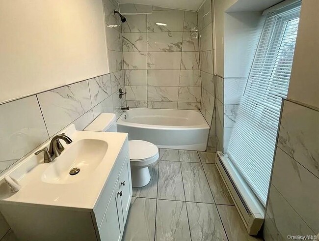 Building Photo - 51 Greenwich Ave