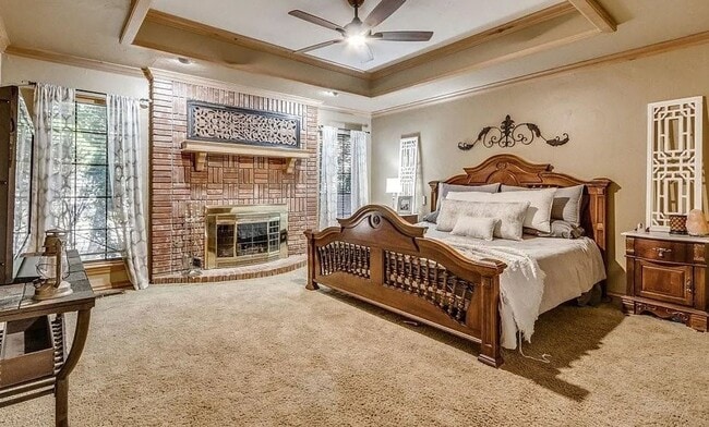 Building Photo - Massive 4BD/3BTH and 2 Car garage Home! Minutes from I-35