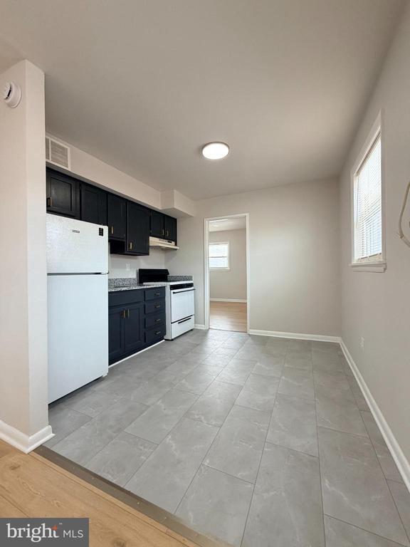 Building Photo - 718 Rhawn St