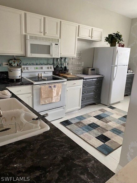 Building Photo - 8223 Parkstone Pl